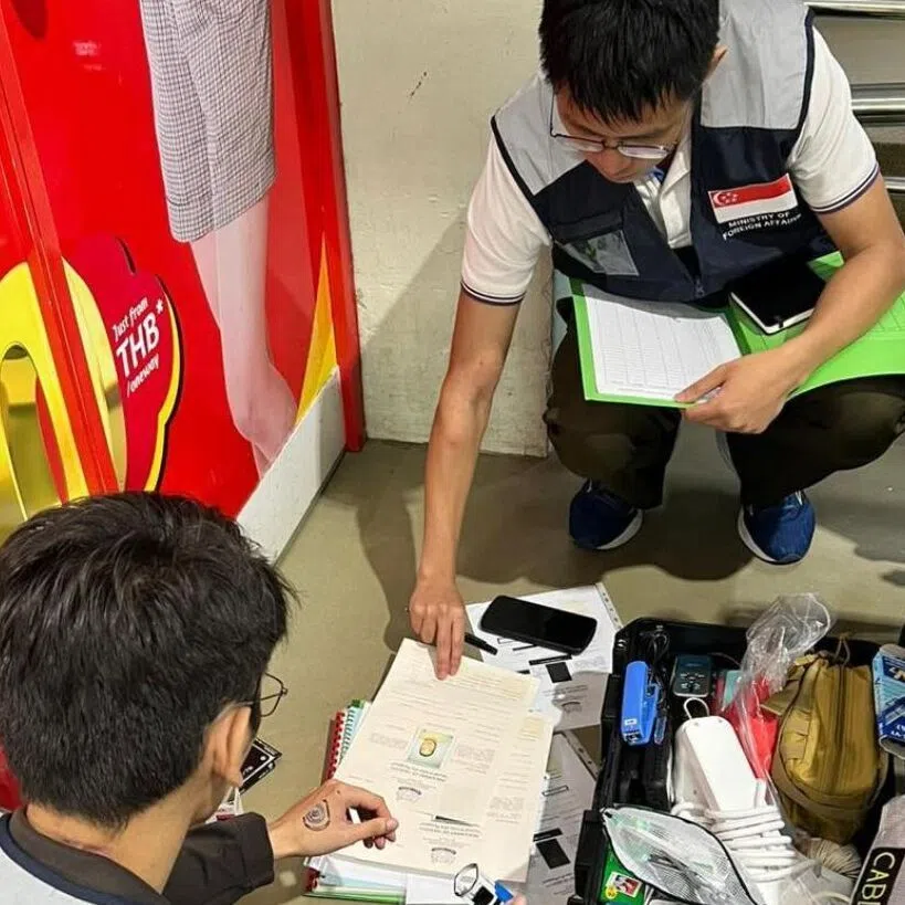 An additional Crisis Response Team from the Ministry of Foreign Affairs was deployed to aid officers in flood-hit Hat Yai.