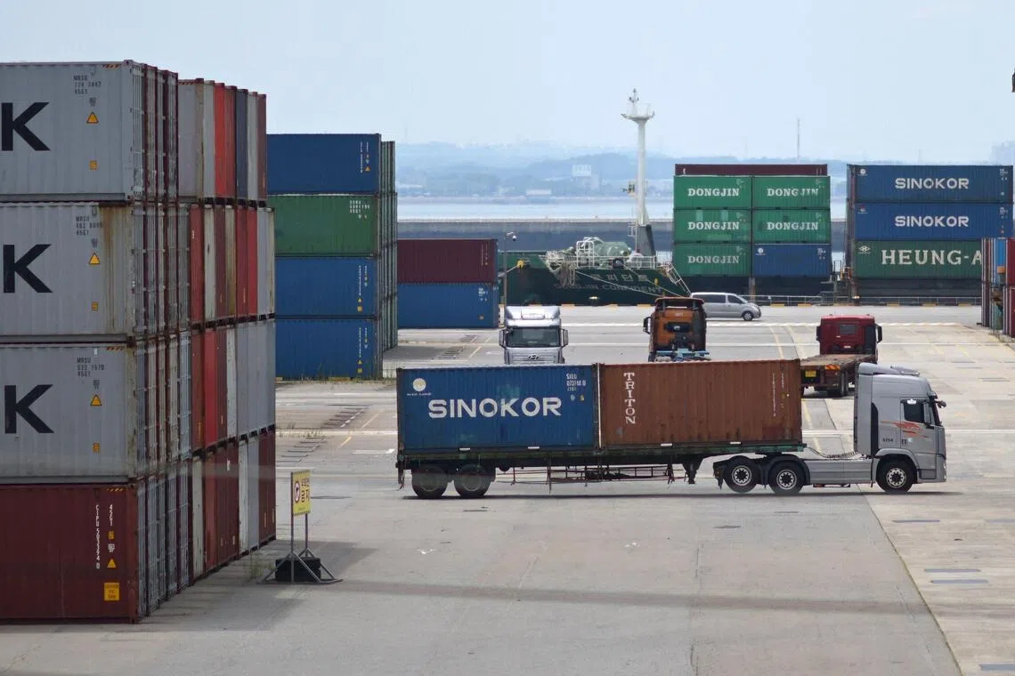 The value of shipments adjusted for differences in the number of working days fell 10.6 per cent from a year earlier in the first 20 days of September.