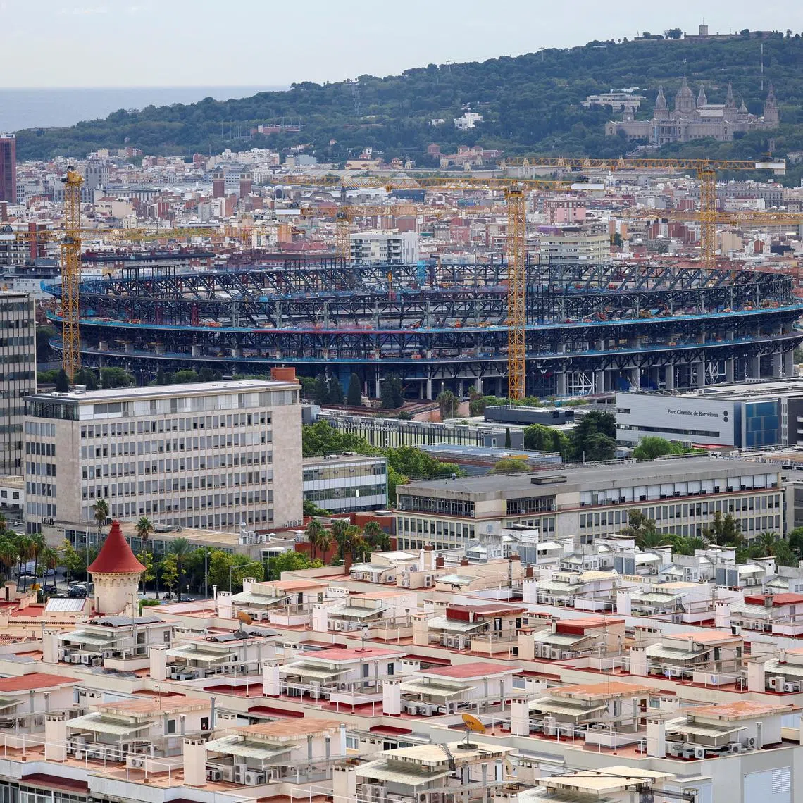 Construction work continues on Camp Nou stadium in Barcelona, Spain, September 9, 2025. REUTERS/Albert Gea