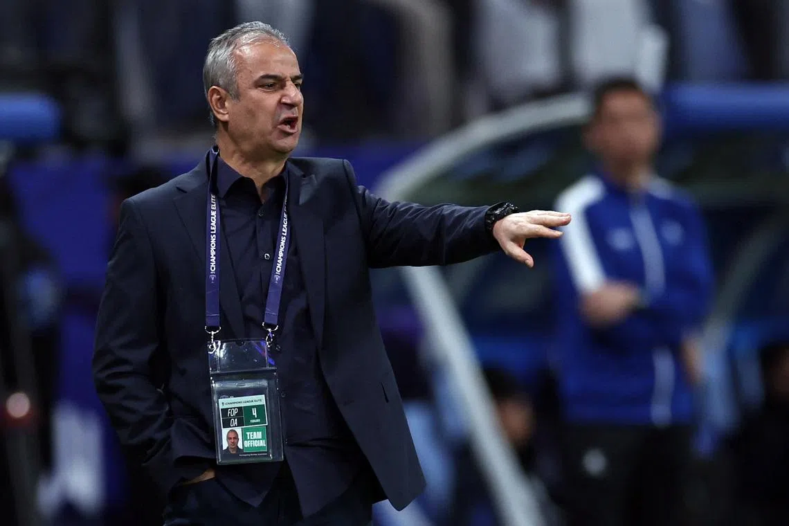 FILE PHOTO: Soccer Football - Asian Champions League - Group B - Al Hilal v Persepolis - Kingdom Arena, Riyadh, Saudi Arabia - February 4, 2025 Persepolis coach Ismail Kartal reacts REUTERS/Hamad I Mohammed/File Photo