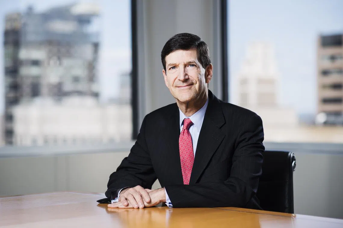 Justice Rivkin has more than 40 years of experience in private and public international law.