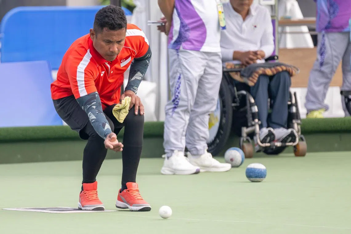 4th Asian Para Games - Para Powerlifting - Hangzhou Wenhui School Lawn Bowls Green, Hangzhou, China - October 25, 2023 Khirmern Bin Mohamad in Action. SportSG/ Flona Hakim