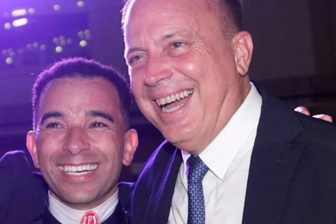 Caspar Fownes - Caspar Fownes 


PHOTO:   HKJC