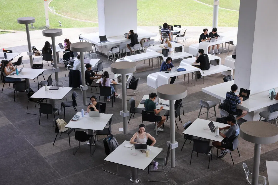 NUS Mandates AI Courses and Grants Free ChatGPT Edu Access