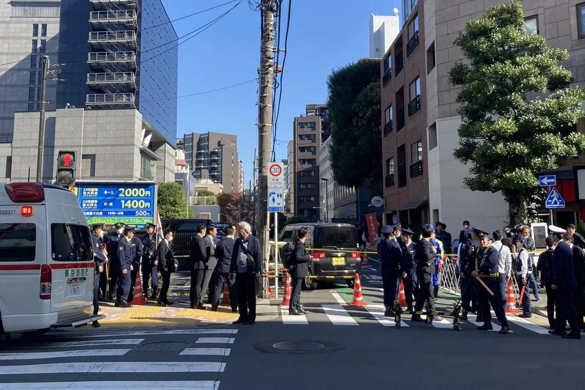 One police officer was injured and a man in his 50s was arrested on the spot.