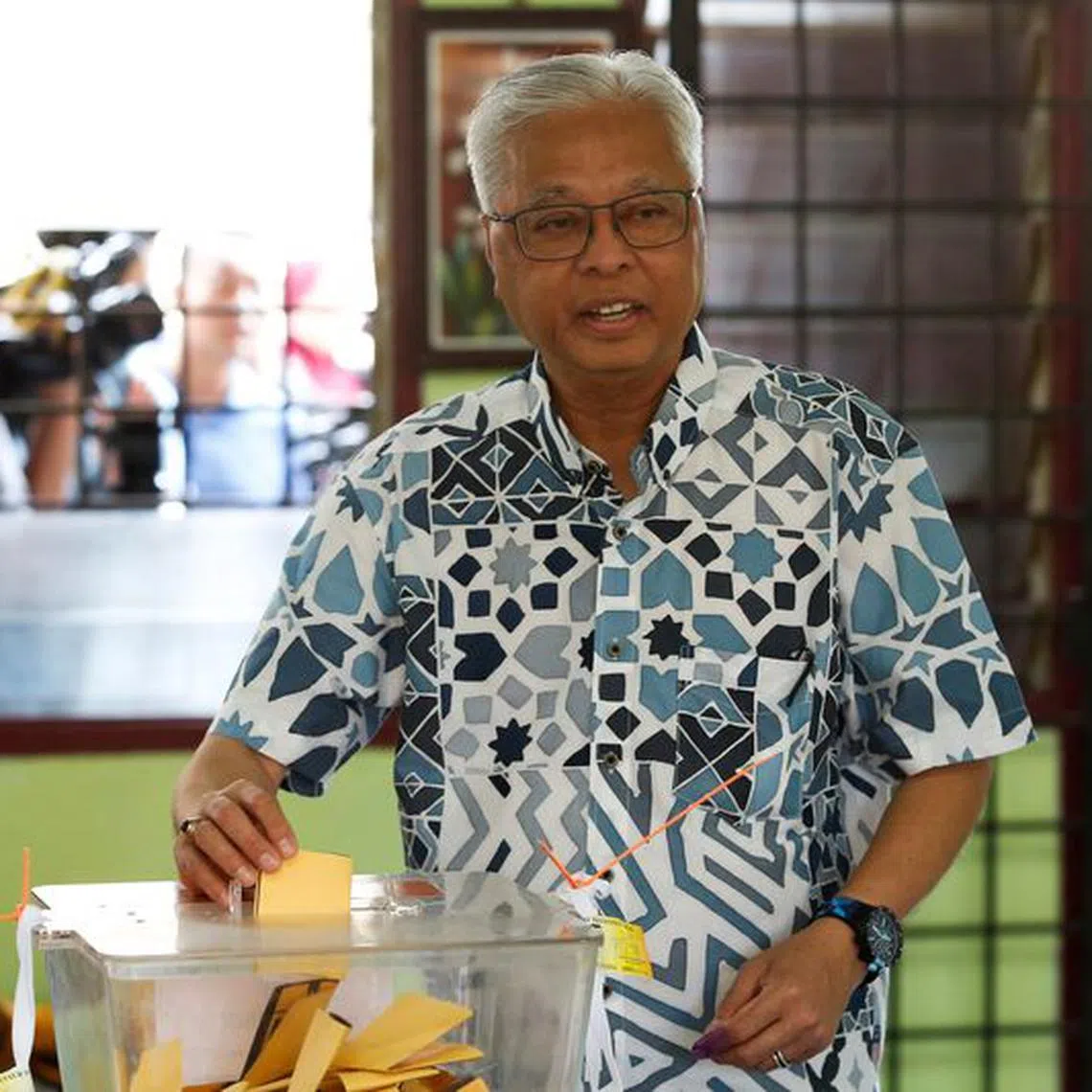 FILE PHOTO: Malaysian Caretaker Prime Minister Ismail Sabri Yaakob casts his vote during Malaysia's 15th general election in Bera, Pahang, Malaysia November 19, 2022. REUTERS/Lai Seng Sin/File Photo