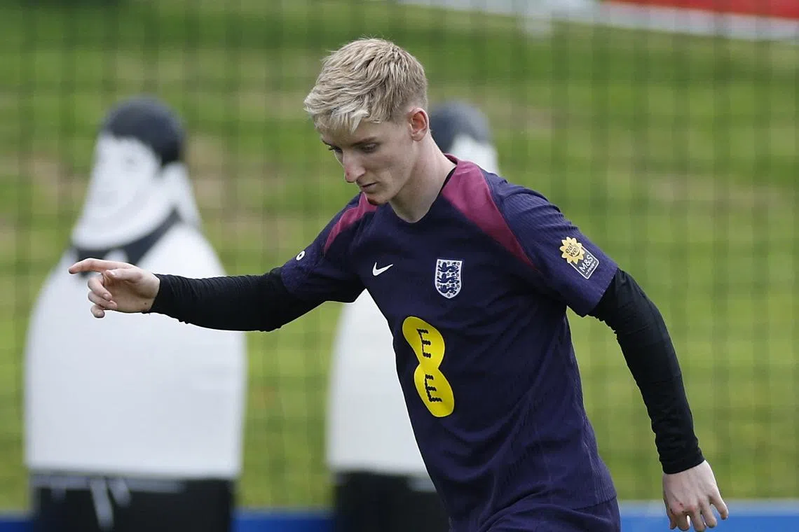 FILE PHOTO: Soccer Football - Euro 2024 - England Training - Blankenhain, Germany - June 27, 2024 England's Anthony Gordon during training REUTERS/John Sibley/File Photo
