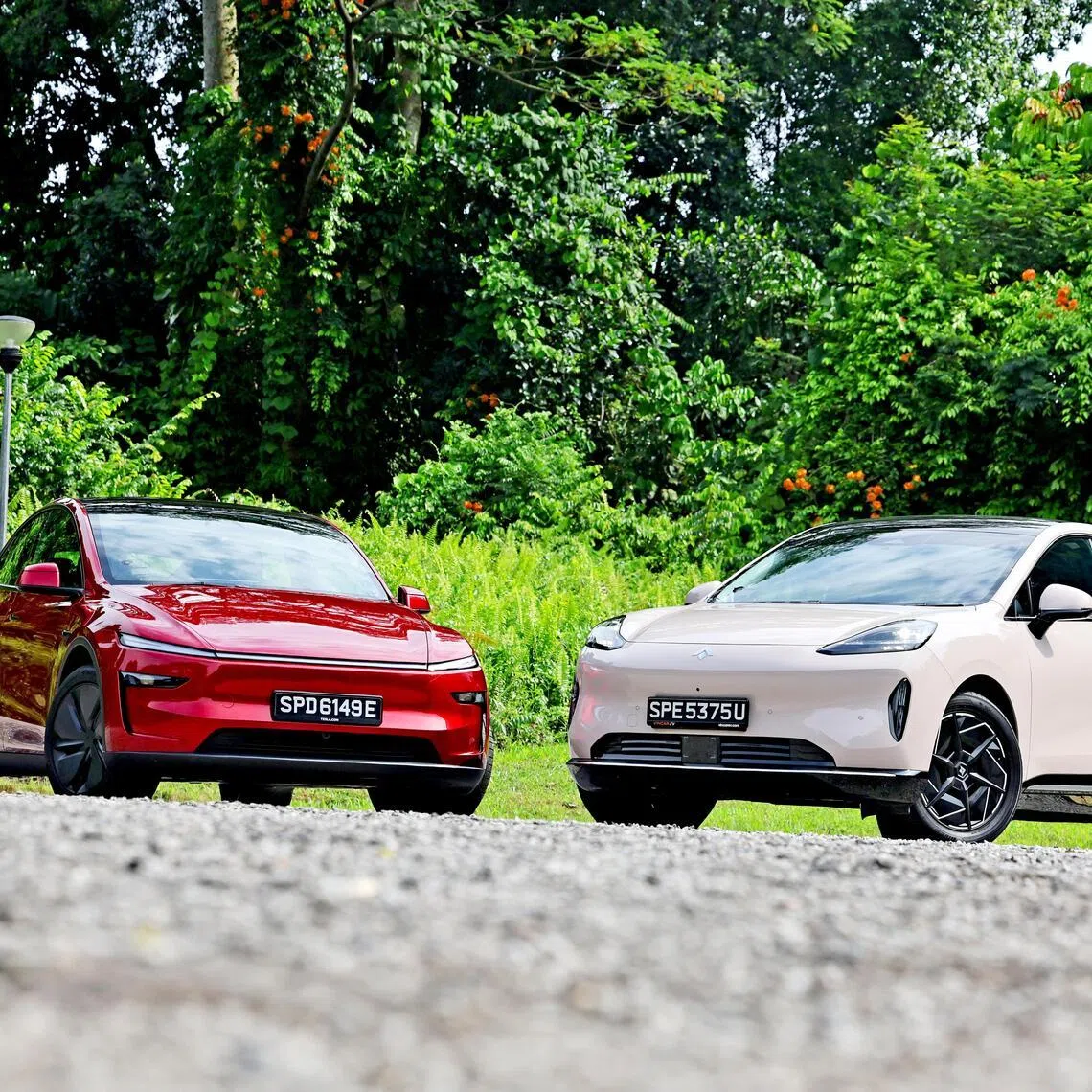 ST20260527_202665200737   KKelvin Chng

(In White)Hyptec HT vs (In Red)Tesla Model Y RWD Long Range


Outdoor shoot for Life Motoring review + cockpit + rear seats + boot + frunk


End date	Wed, 27. May 2026 12:00 AM