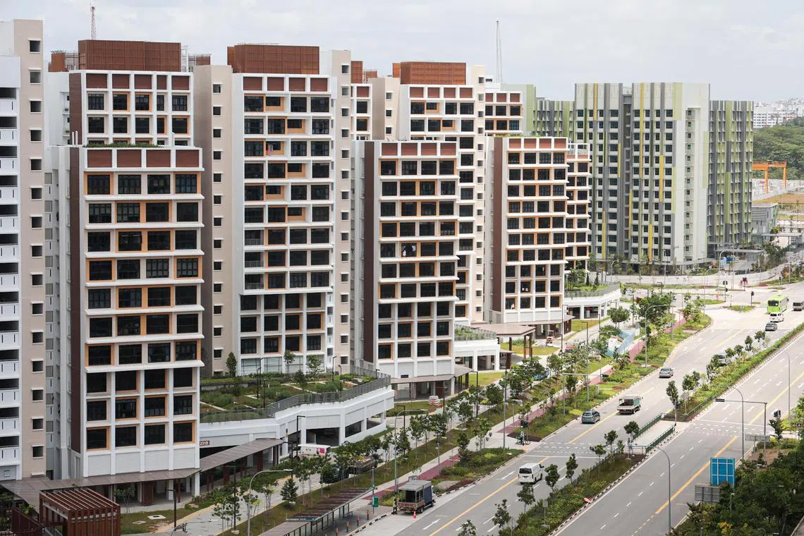 Flats de pré-encomendar HDB em Tengga New Town. Fotos genéricas (Tengah) Tags: Housing BTO Construction HDB MRT