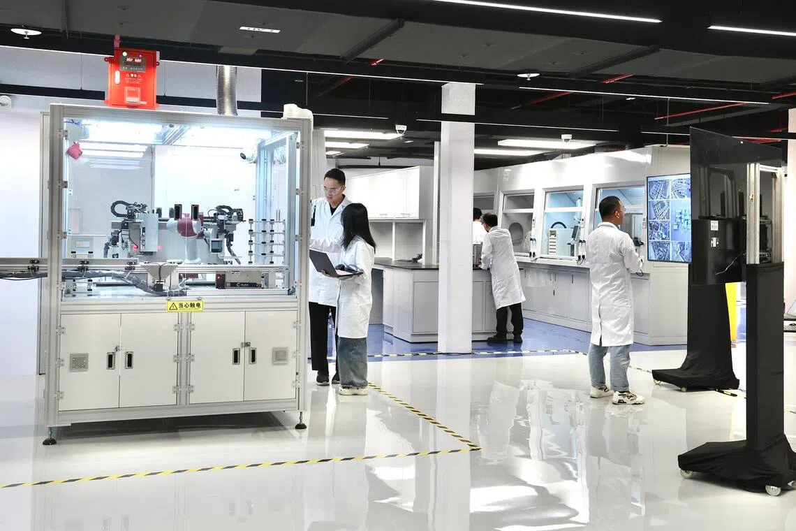 China’s ChemLex unveils in Singapore an AI-powered drug discovery lab run by robots 