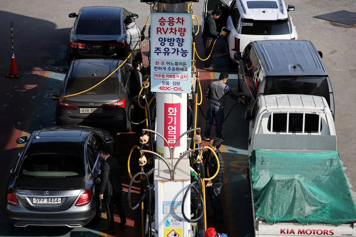The prosecutors alleged that pricing managers at HD Hyundai Oilbank and SK Energy colluded on prices for their petroleum products shortly after the outbreak of the conflict in Iran earlier in 2026, Yonhap said.