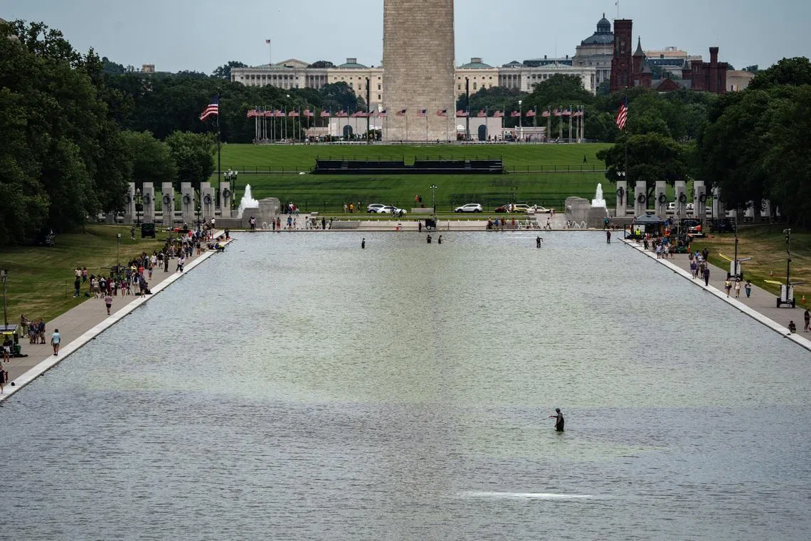 Peeling paint adds to woes of Trump’s pool project