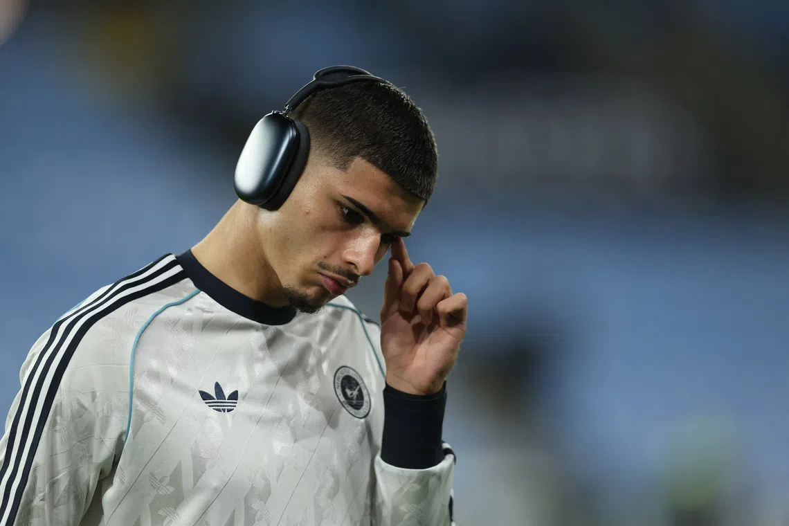 Fernandez-Pardo has been used down the middle despite belief that he could be better suited on the wing.