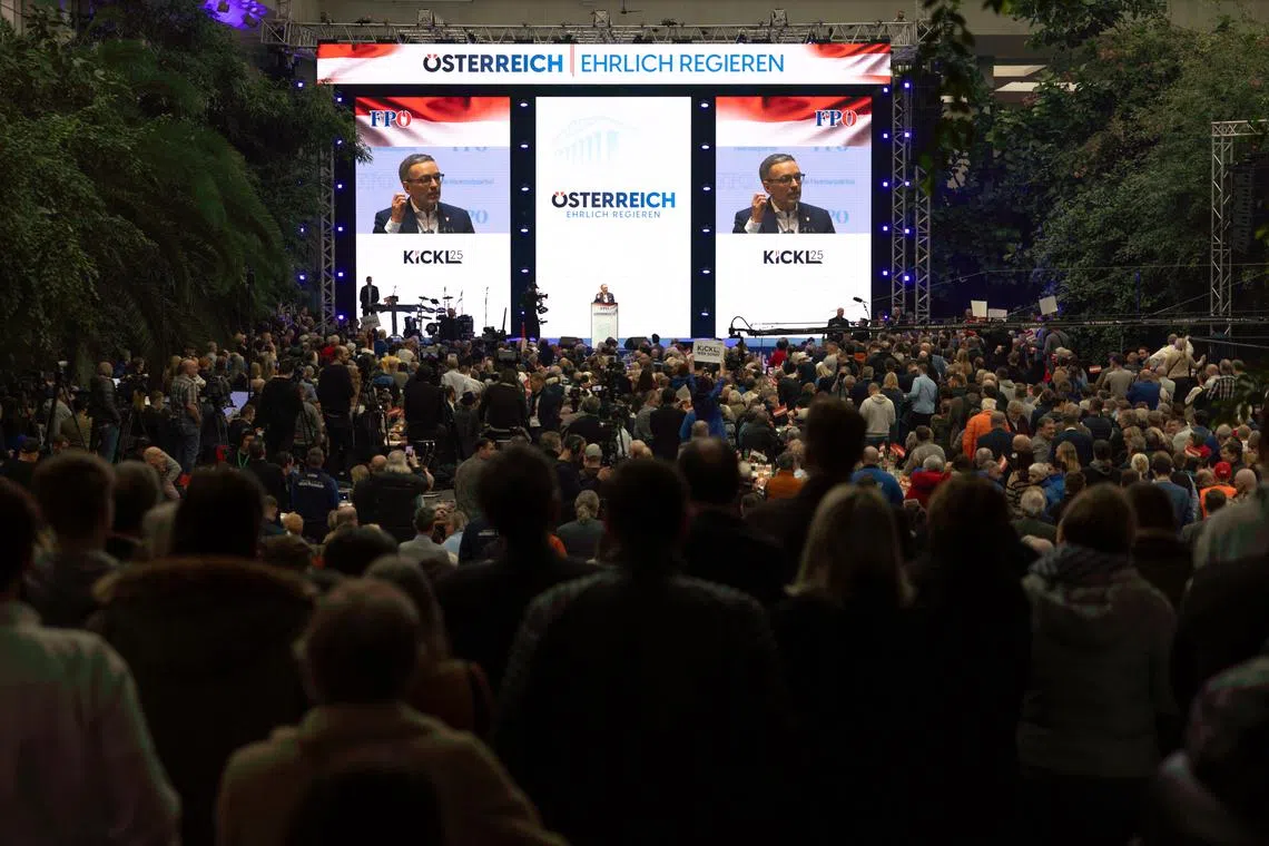 FILE PHOTO: Far-right Freedom Party (FPO) leader Herbert Kickl delivers a speech at the annual new year's meeting of his party in Voesendorf, Austria, January 18, 2025. REUTERS/Lisa Leutner/File Photo