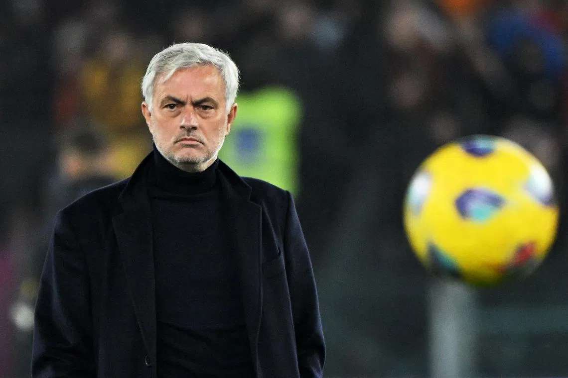 FILE PHOTO: Soccer Football - Serie A - AS Roma v Napoli - Stadio Olimpico, Rome, Italy - December 23, 2023 AS Roma coach Jose Mourinho before the match REUTERS/Alberto Lingria/File Photo
