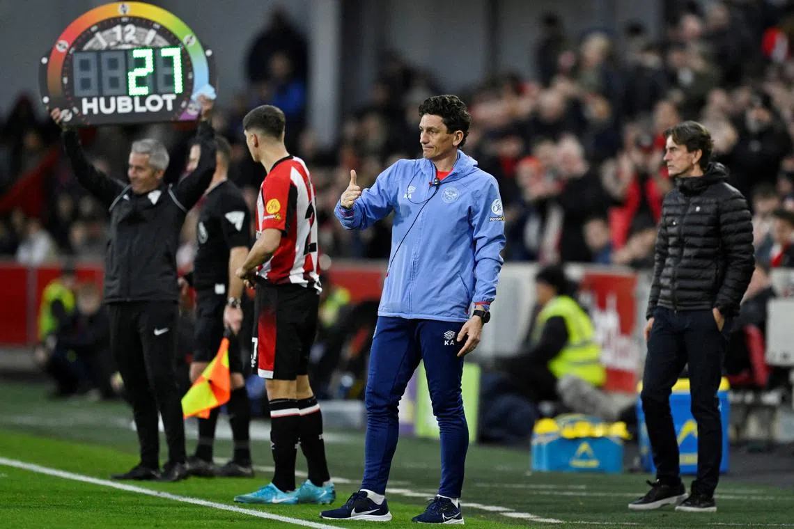 FILE PHOTO: Soccer Football - Premier League - Brentford v Leicester City - GTech Community Stadium, London, Britain - November 30, 2024  Brentford set-piece coach Keith Andrews reacts REUTERS/Tony O Brien