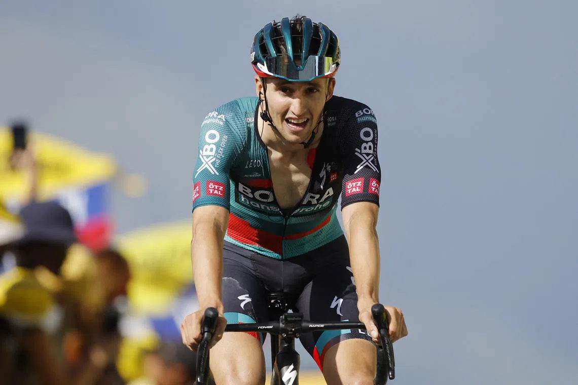 Cycling - Tour de France - Stage 17 - Saint-Gervais Mont Blanc to Courchevel - France - July 19, 2023 Bora–Hansgrohe's Jai Hindley in action as he crosses the finish line after stage 17 REUTERS/Stephane Mahe/File Photo