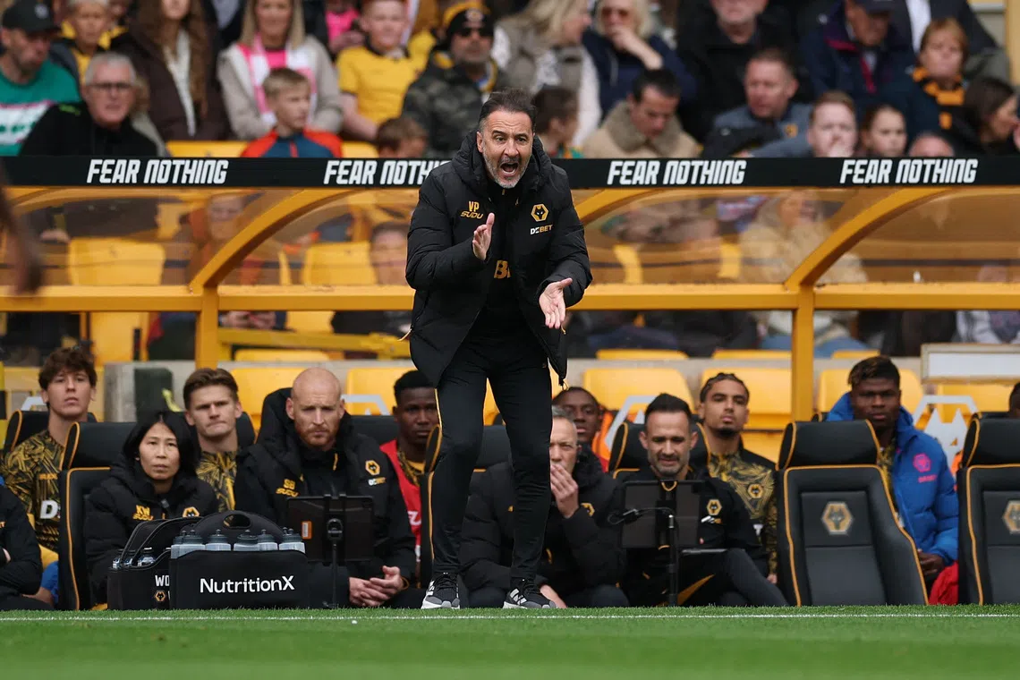 Soccer Football - Premier League - Wolverhampton Wanderers v Brighton & Hove Albion - Molineux Stadium, Wolverhampton, Britain - October 5, 2025 Wolverhampton Wanderers manager Vitor Pereira Action Images via Reuters/Andrew Boyers