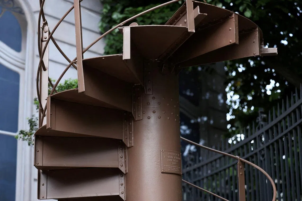Section of Eiffel Tower staircase fetches over €450,000 at auction