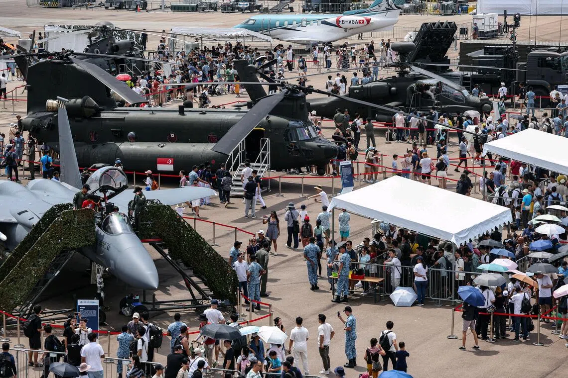 Huge crowds turn out for Singapore Airshow on first public day
