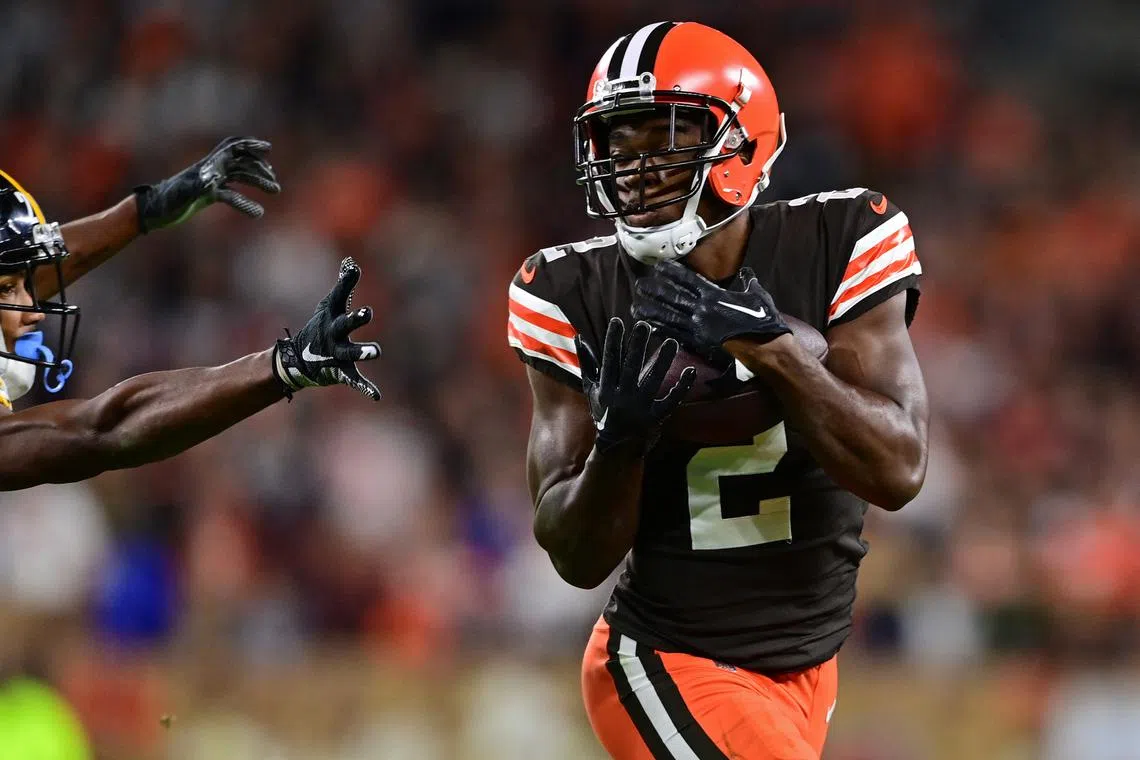 FILE PHOTO: Sep 22, 2022; Cleveland, Ohio, USA; Cleveland Browns wide receiver Amari Cooper (2) catches a pass during the third quarter against the Pittsburgh Steelers at FirstEnergy Stadium. Mandatory Credit: David Dermer-USA TODAY Sports/File Photo