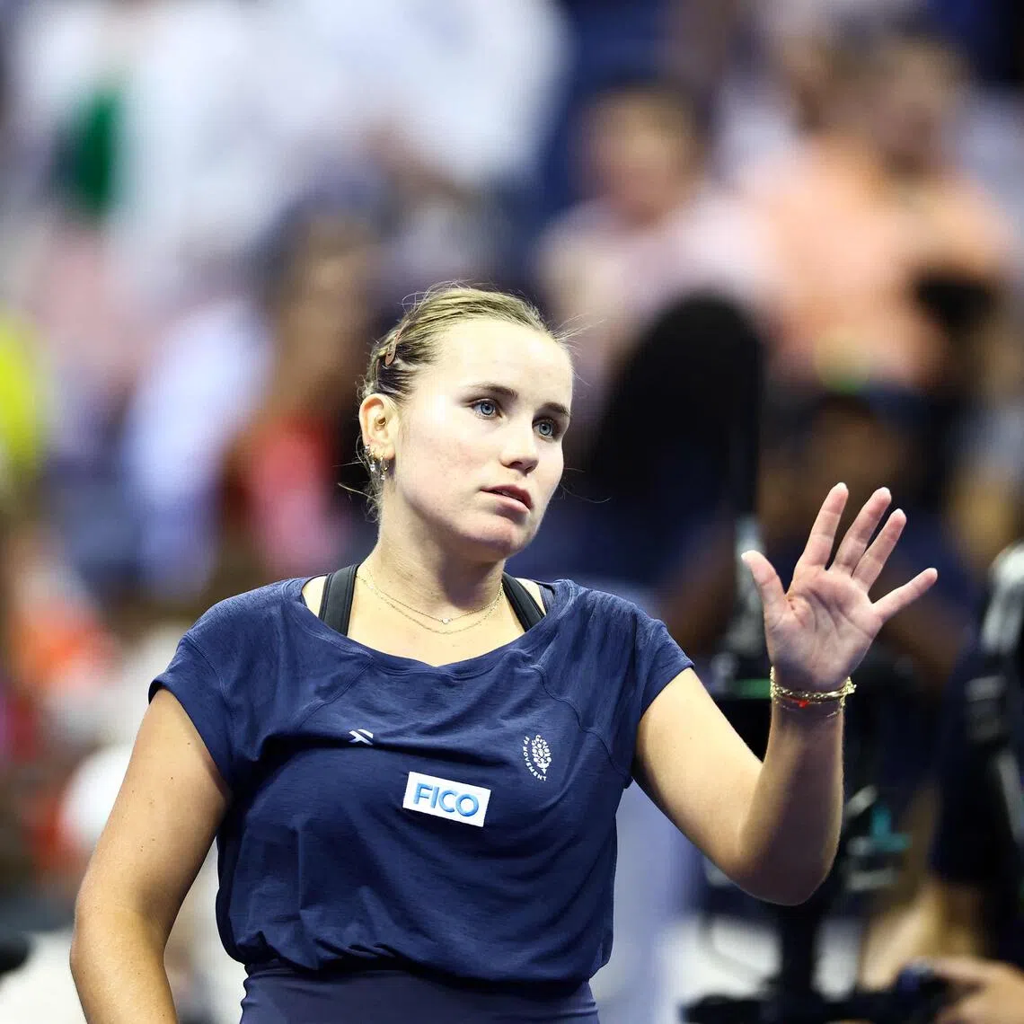 Sofia Kenin broke serve in the opening game and never trailed in the first set.