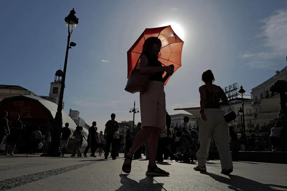 It is very likely that the global mean near-surface temperature will temporarily exceed 1.5 deg C above the 1850-1900 average levels for at least one year between 2026 and 2030.