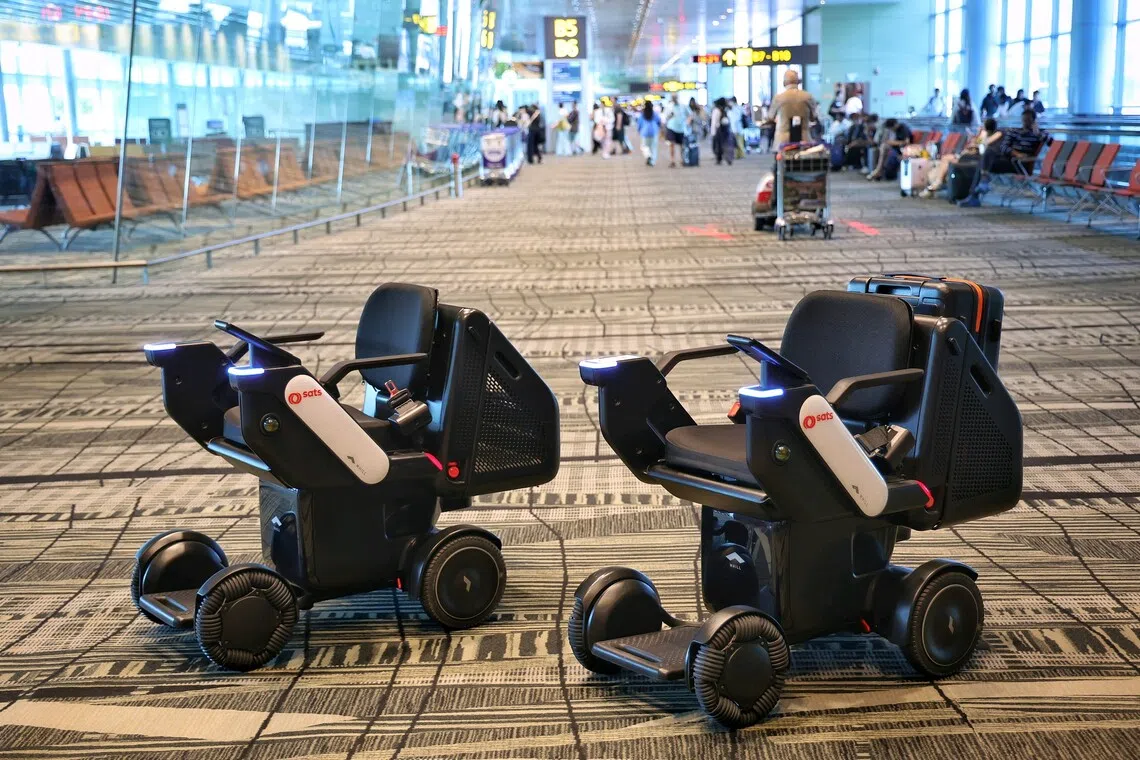 The autonomous wheelchairs can be used only by passengers who are able to walk short distances by themselves but require mobility assistance over longer distances.