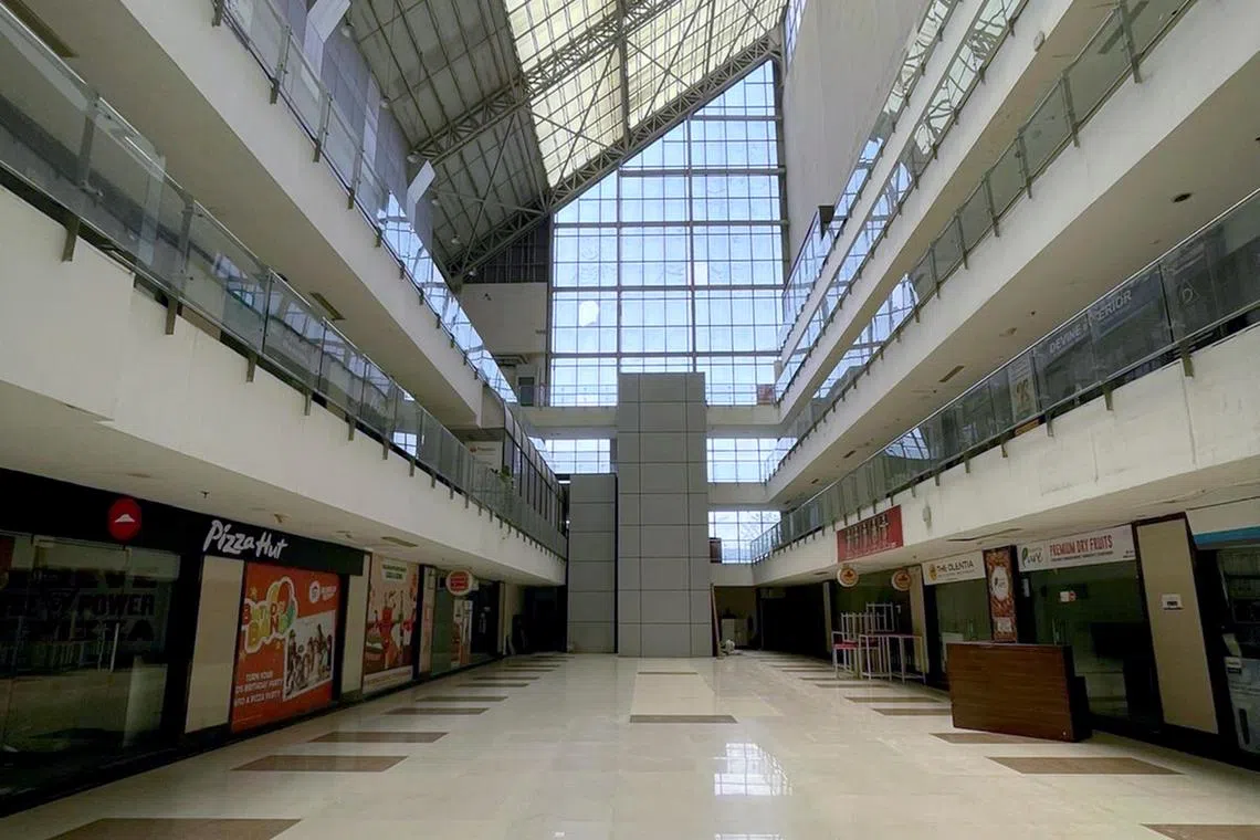Raheja Mall, Gurugram //

ROHINI/BENGALURU/PIX (rmmalls) India has over 13.3 million square feet of “ghost malls”, a phrase used to describe deserted, unoccupied shopping enclaves in 29 cities. These are around 65 malls. This is a staggering 59 per cent increase in underperforming retail assets, as per a Knight Frank India study. The primary reason for this is the increase in online shopping, but also poor design, location, lack of parking and competition from other malls. The National Capital Region (NCR) accounted for the highest number of ghost malls, followed by Mumbai and Bengaluru. It is leading to some malls being demolished to make space for other uses.

Source: https://www.facebook.com/photo.php?fbid=748148677099589&set=pb.100057133912493.-2207520000&type=3