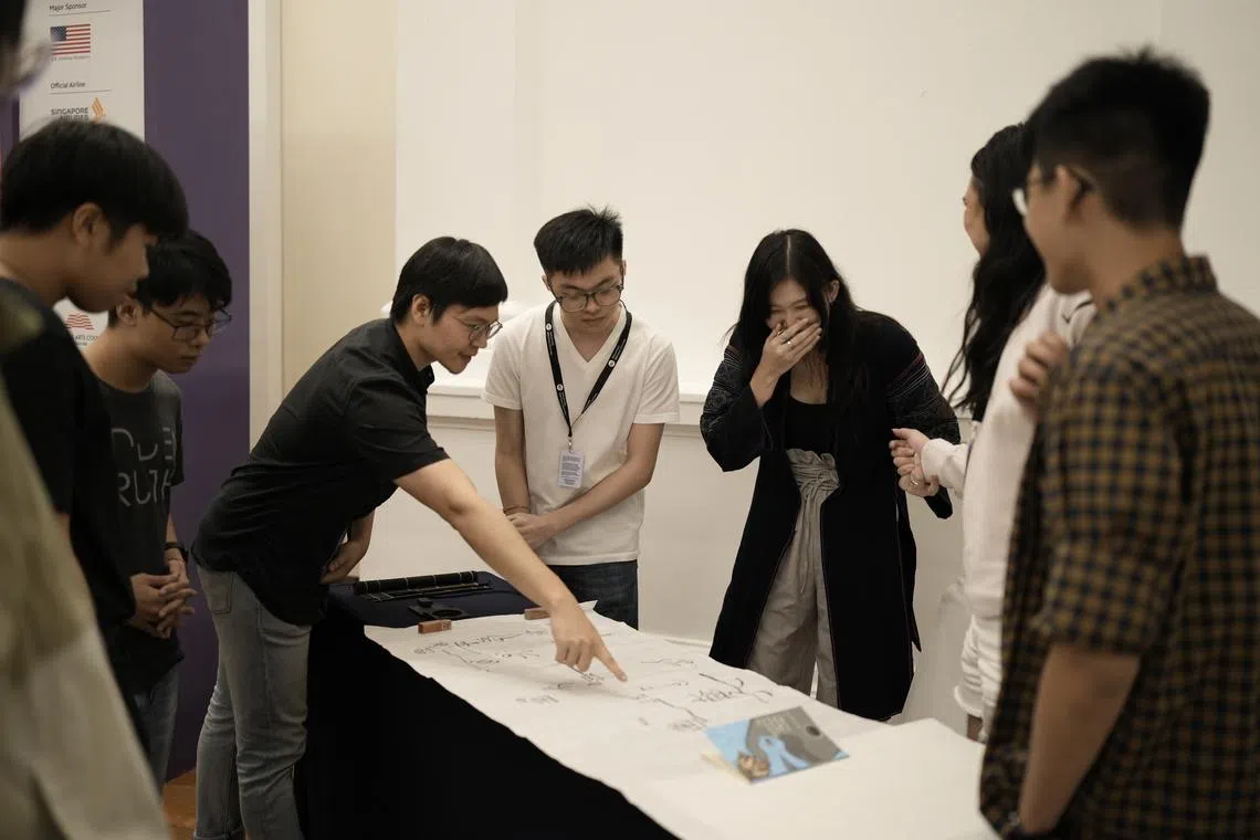 Multidisciplinary artist Zhang Jialei responded to the words of poet Tse Hao Guang using an invented calligraphic script.