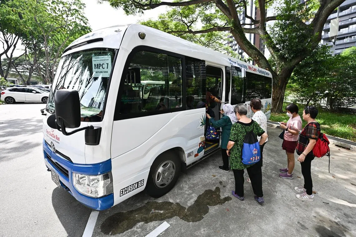 ST20240717-202474400264-Lim Yaohui-Therese Maria Soh-tmshuttle19/
People boarding the shuttle bus (from the Geylang Serai route) parked at the open carpark in front of Eunos MRT Station at 10.58am on July 17, 2024.
A follow-up to the Marine Parade shuttle bus service story. This story aims to look at how the bus service has fared one week following its July 8 launch. We are going to compare the time it takes to travel 2 routes using the shuttle bus service versus using public transport.
(ST PHOTO: LIM YAOHUI)