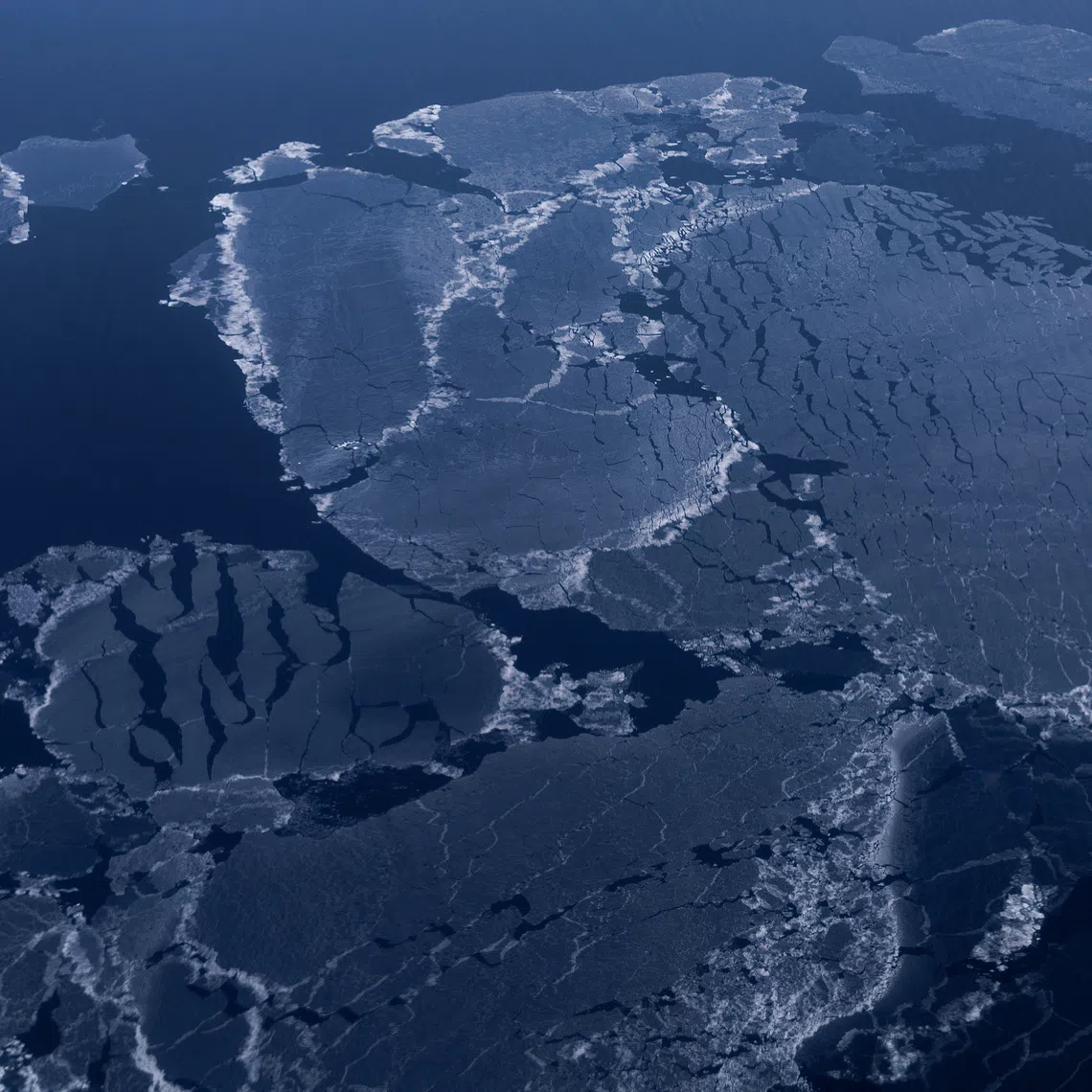 In 2025, Arctic sea failed to recover as much as usual from melting ice, and a record-low maximum was recorded in March.