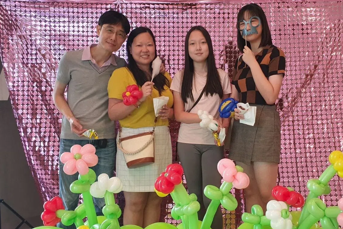 stage 4 lung cancer survivor lee hong eng with husband and daughters life after treatment