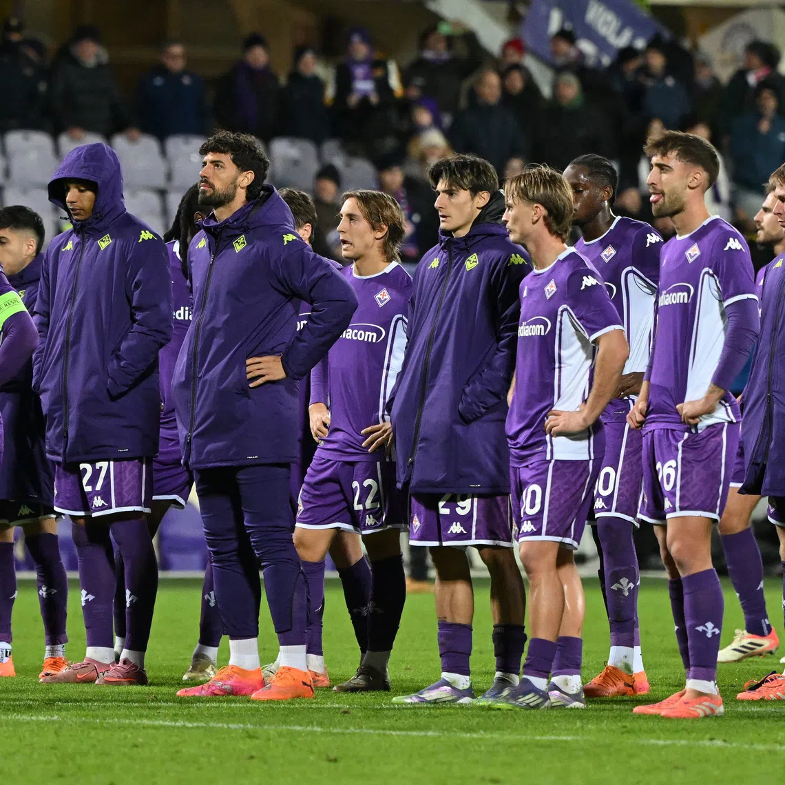 Soccer Football - UEFA Conference League - Fiorentina v AEK Athens - Stadio Artemio Franchi, Florence, Italy - November 27, 2025 Fiorentina players look dejected after the match REUTERS/Alberto Lingria