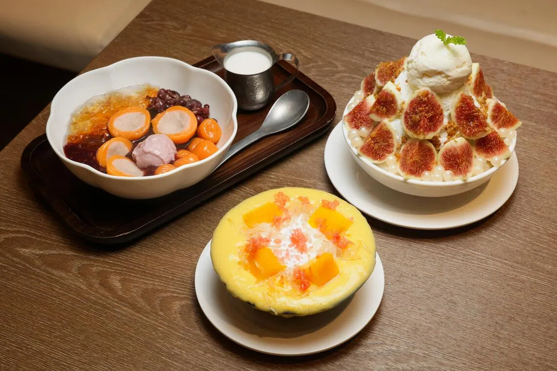 Chan Susu 1994’s signature desserts: (from left) Handmade Lava Taro Ball Grand Bowl, Signature Mango Pomelo Sago, and Fig Snow Ice.