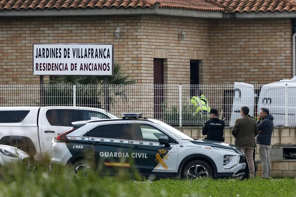 epa11722119 Members of the emergency services outside of a retirement home which caught on fire, in Villafranca de Ebro, Zaragoza province, Spain, 15 November 2024. At least ten people died and two others remain seriously injured after a fire was declared in a retirement home during the night, according to the delegate of the Spanish Government in Aragon.  EPA-EFE/JAVIER CEBOLLADA