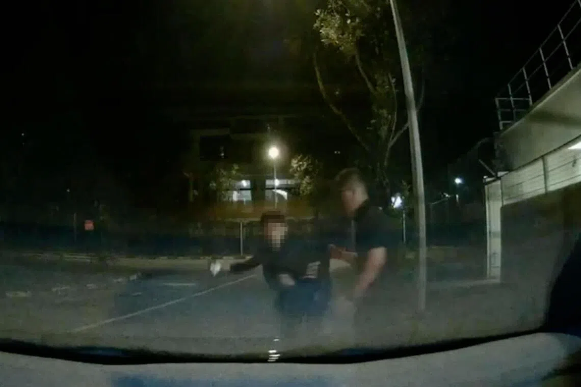 askST: Was PHV driver right to detain intoxicated passenger who was allegedly using Kpods?