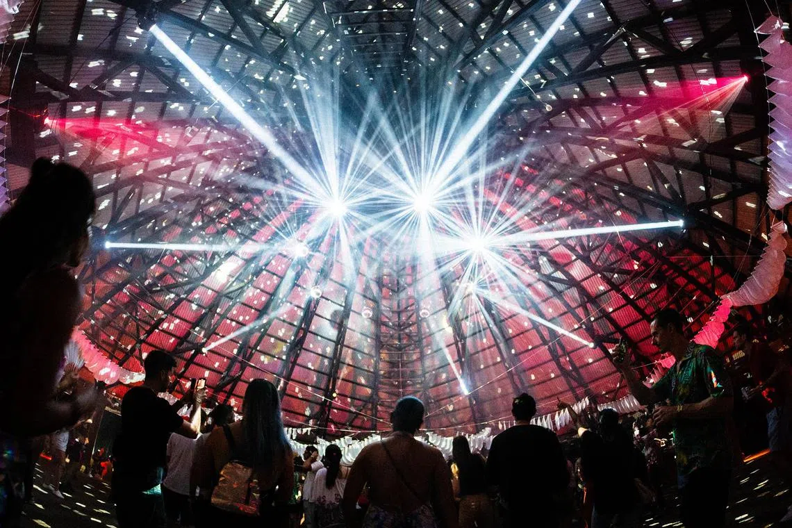 ssmusic21 - Sunda Festival

Credit: Sunda Festival - Hei Studio