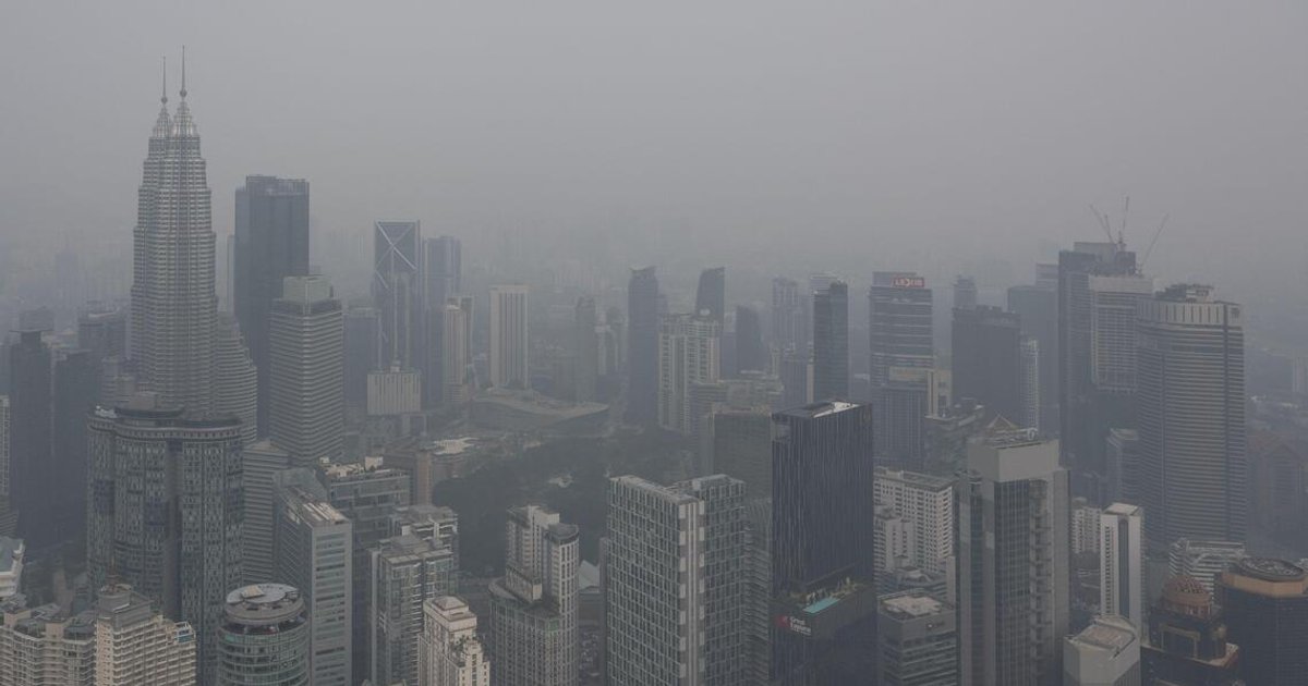 Economists estimate that Malaysia loses up to $15.72 million a day due to haze