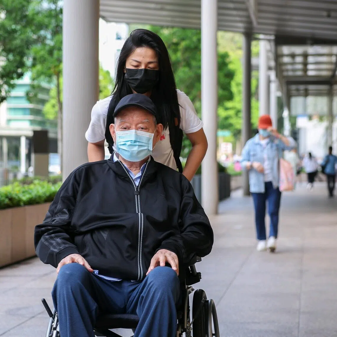 Hin Leong founder O.K. Lim leaving the Supreme Court after the court hearing on March 4, 2026. Lim was sentenced in November 2024 for two counts of cheating and one count of abetting forgery.