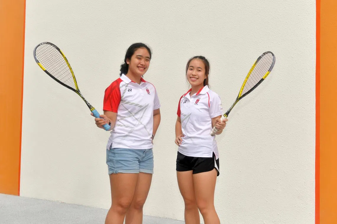 National junior squash players Lee Zi Fang and teammate Au Yeong Wai Iynn are taking gap years to pursue squash full-time.