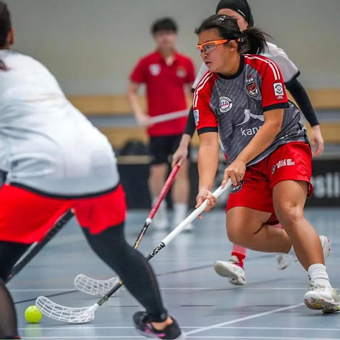 Kylie Chow tore her anterior cruciate ligament for the first time after sustaining a knee injury during a floorball game in 2024.