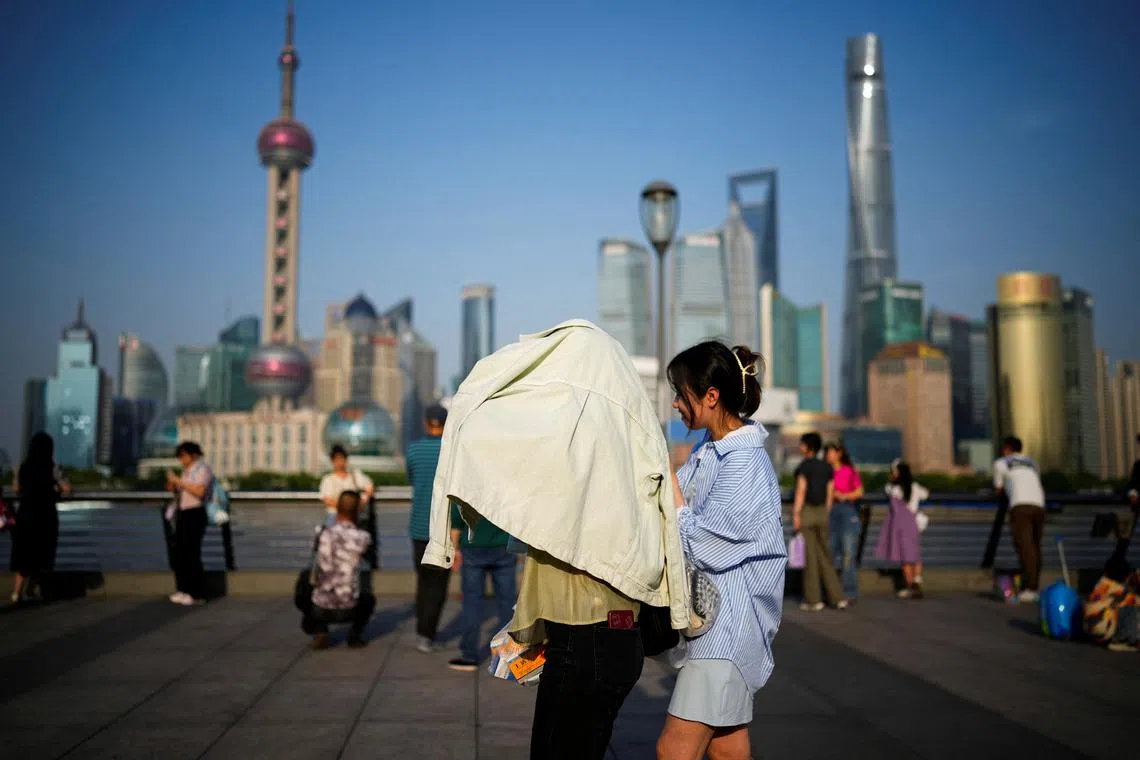 China has been beseiged by extreme hot weather in recent weeks ahead of summer proper in the northern hemisphere.