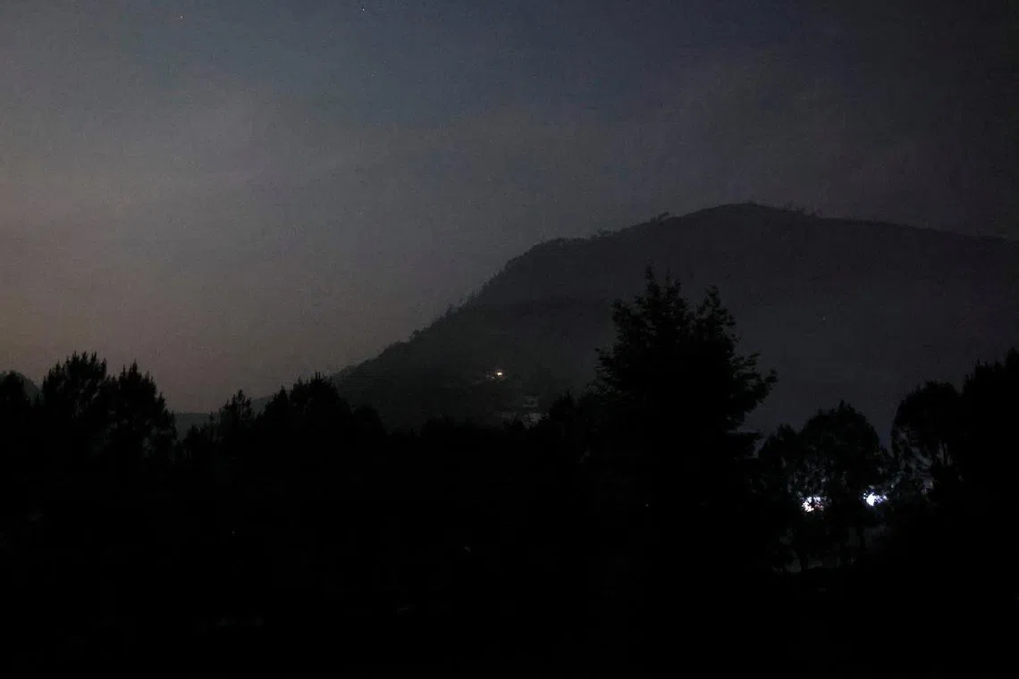 City view during the blackout, after India's strikes in Muzaffarabad in Pakistan-administrated Kashmir, May 7, 2025. REUTERS/Akhtar Soomro