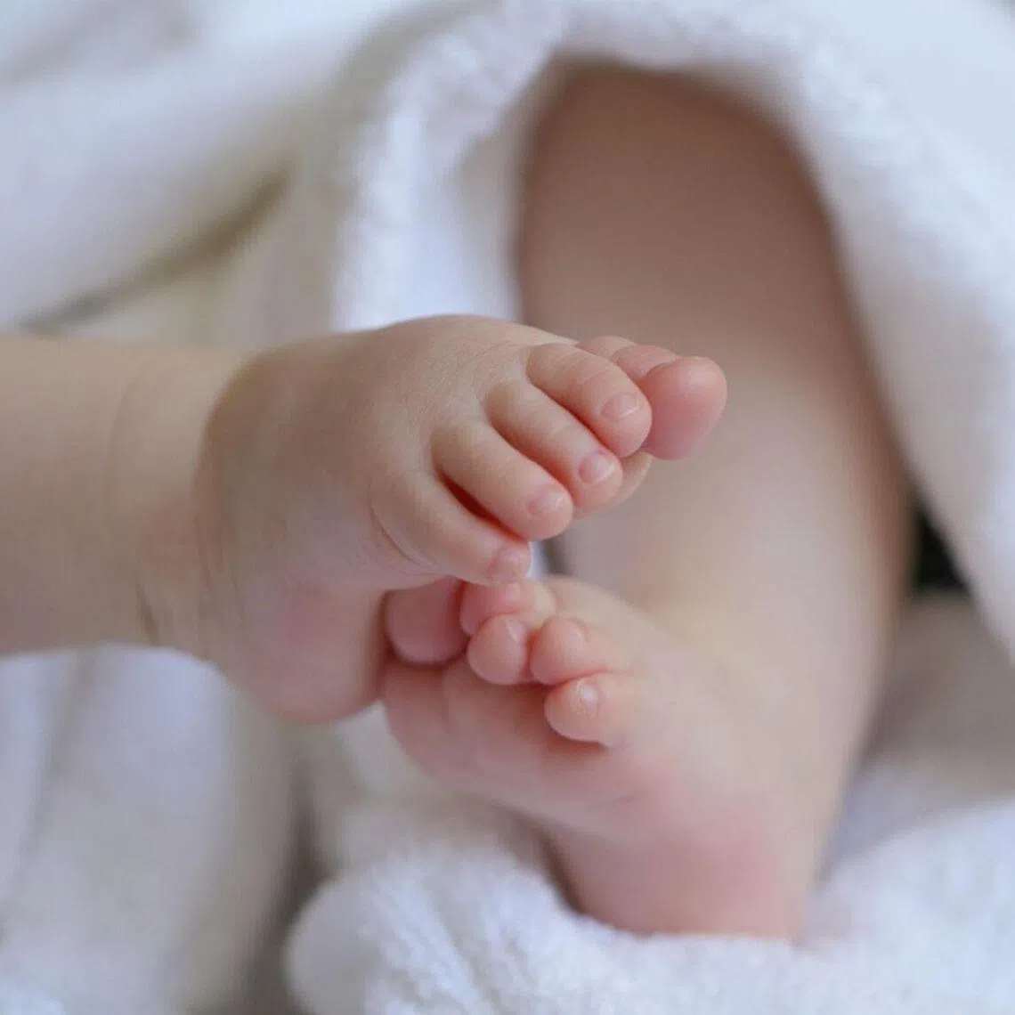 Babies crying without a clear reason can be a major source of anxiety for parents.