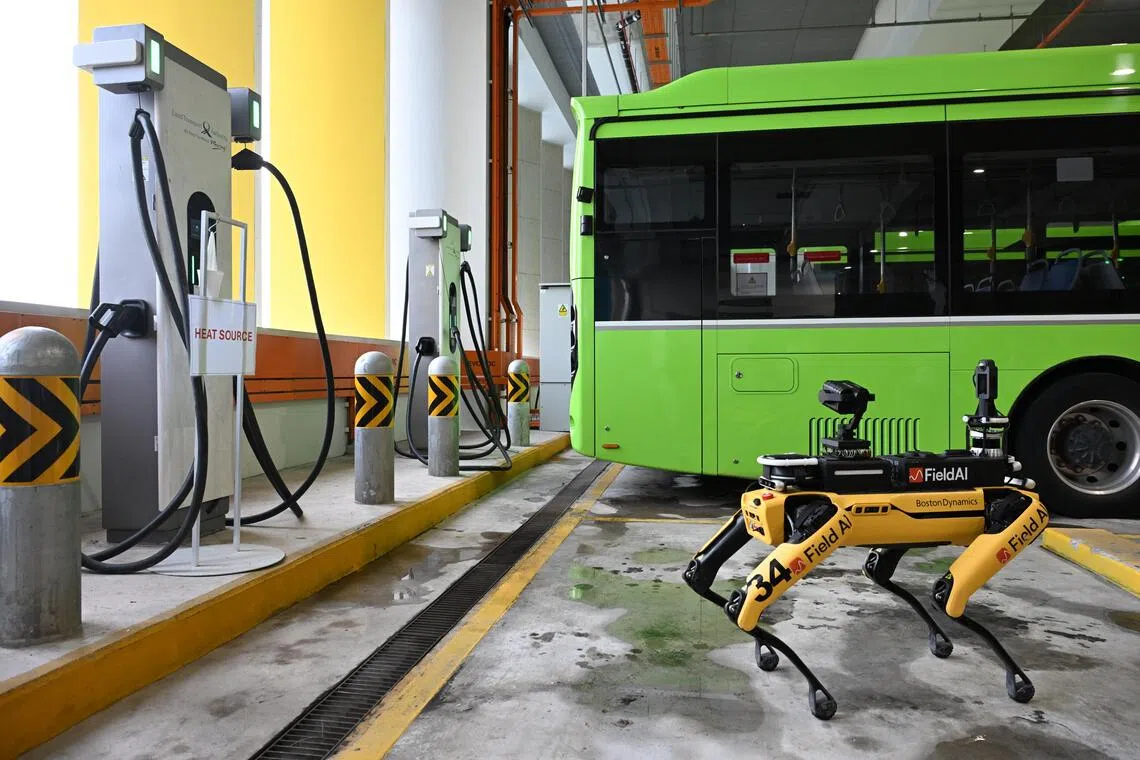 The robot can provide early warning when there is a risk of overheating, and alert safety teams.
