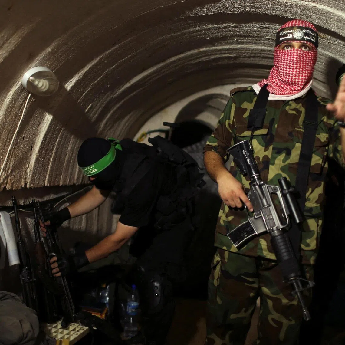 Hamas has agreed to hand over its weapons and dismantle its tunnels and arms depots.