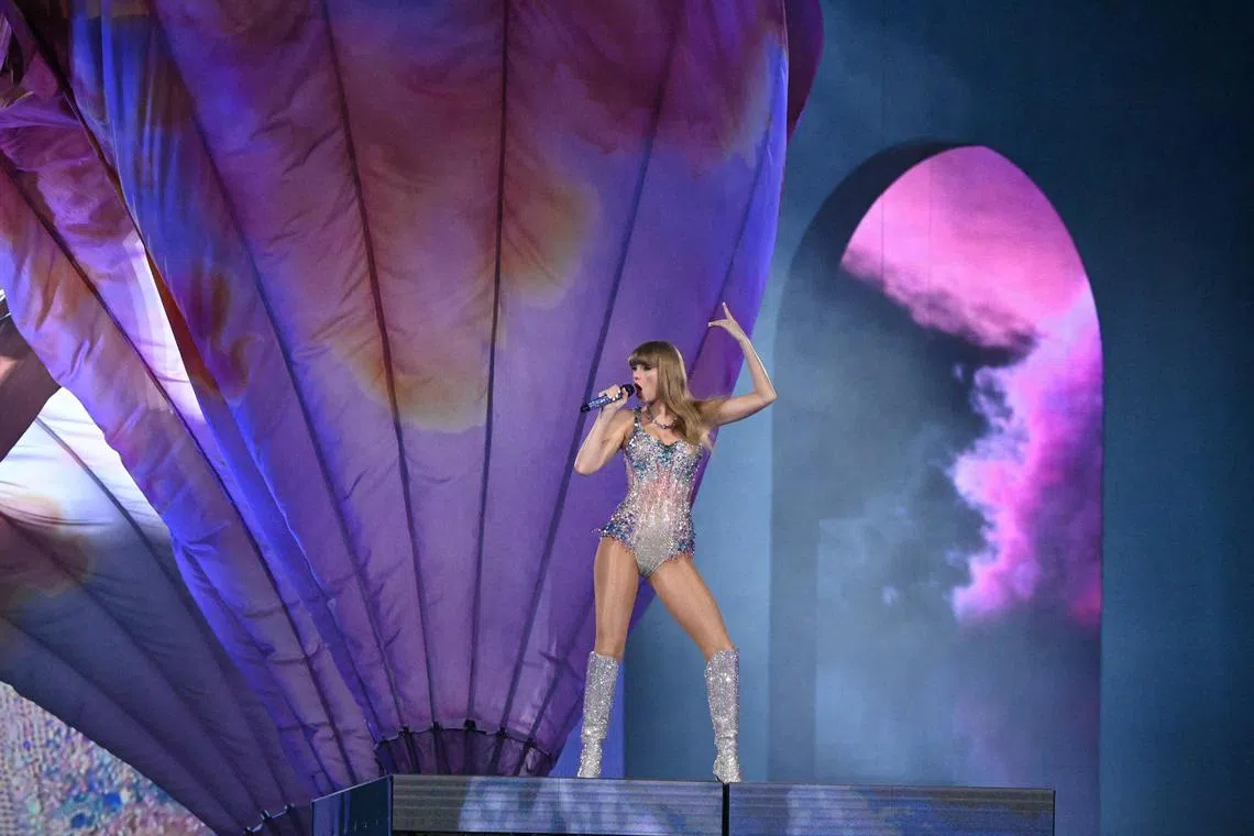 Does Taylor Swift actually perform live? Foo Fighters frontman Dave Grohl suggested maybe not.