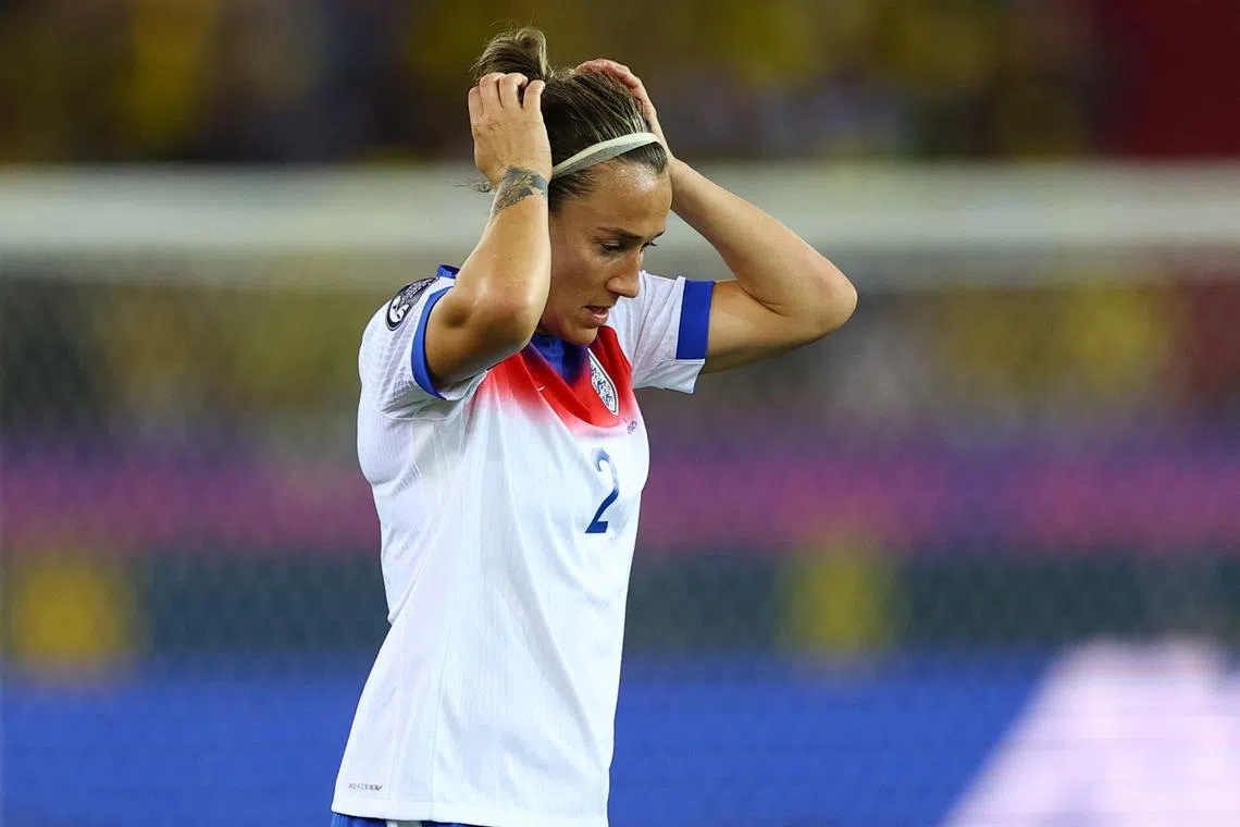 FILE PHOTO: Soccer Football - UEFA Women's Euro 2025 - Quarter Final - Sweden v England - Stadion Letzigrund, Zurich, Switzerland - July 17, 2025 England's Lucy Bronze REUTERS/Matthew Childs/File Photo