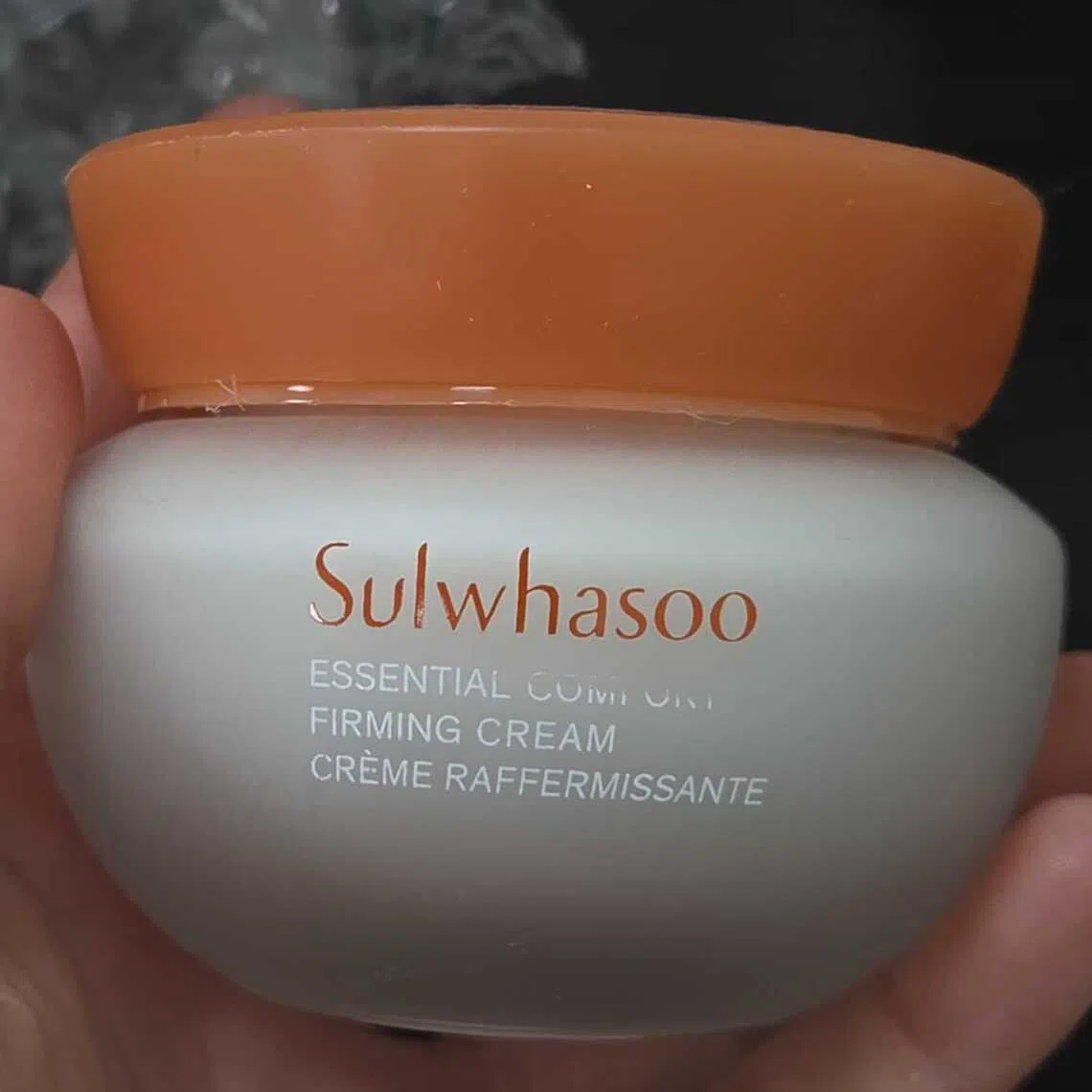 A fake Sulwhasoo cream that had been illegally imported from China and listed on Korean e‑commerce sites as authentic.
